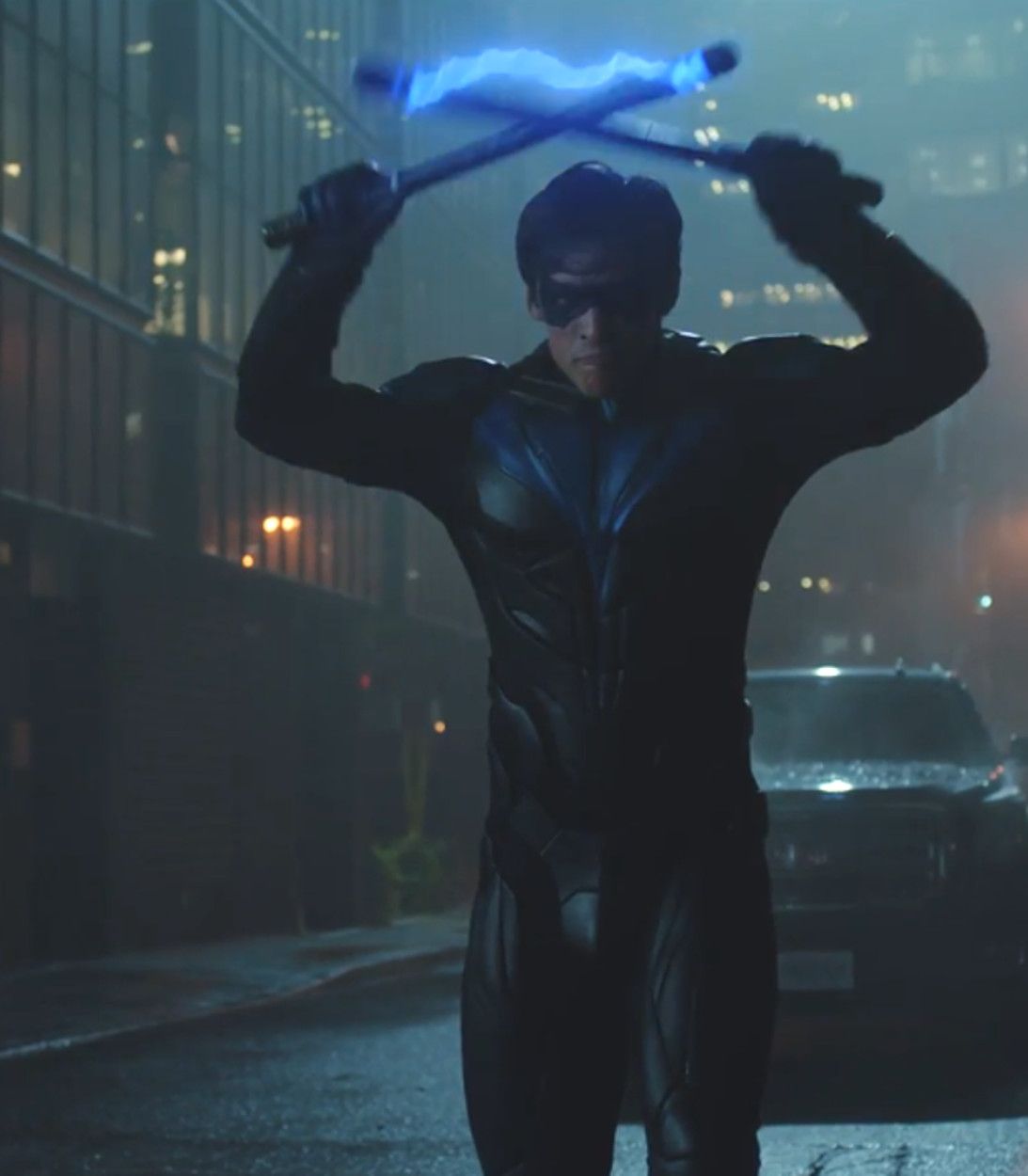 Titans Season 2 Finale Nightwing With Electric Escrima Sticks vertical
