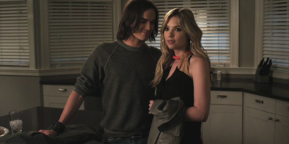 Caleb and Hanna standing together on Pretty Little Liars