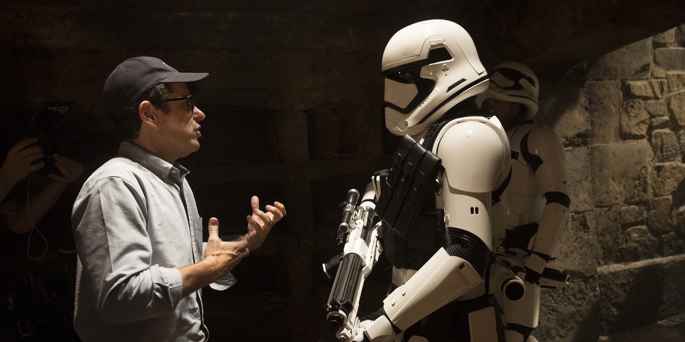 JJ Abrams directing Star Wars Episode VII: The Force Awakens