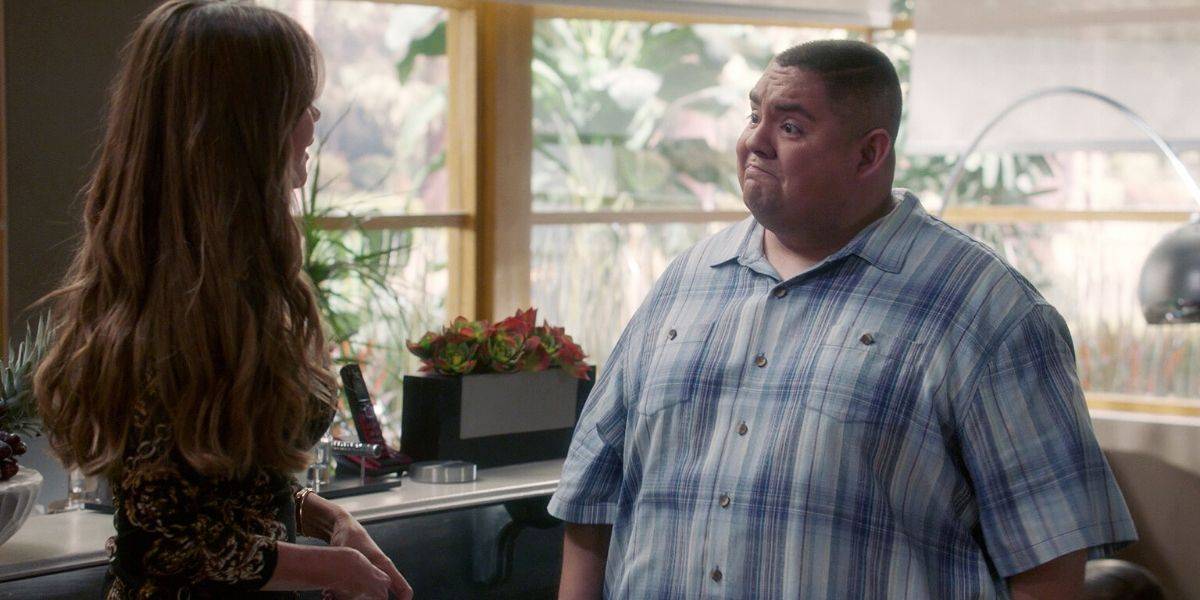 Modern Family 6 Times Gloria Made Questionable Parenting Decisions And 8 Times She Was Awesome