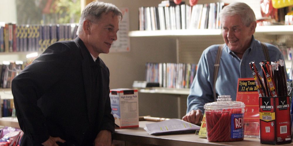 Gibbs talks with his father at the store in NCIS Heartland