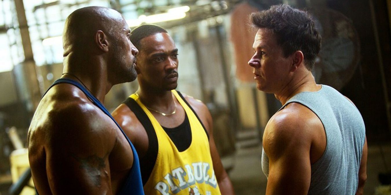 Dwayne Johnson, Anthony Mackie and mark Wahlberg in Pain &amp; Gain (2013)