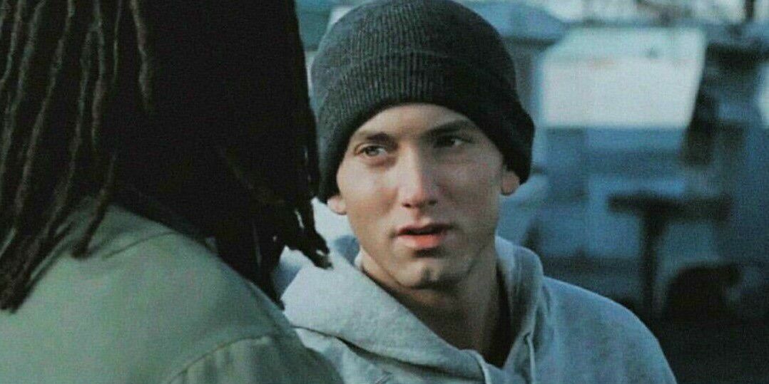 Eminem 8 Mile Beanie. Толстовка Эминема в 8 мили. Эминем в фильме 8 миля в худи. 8 Миля племянница.