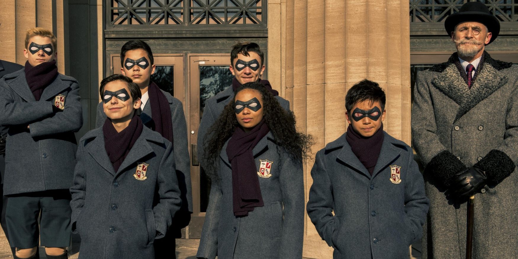 Um grupo de crianças misteriosas treinadas para serem super-heróis na The Umbrella Academy