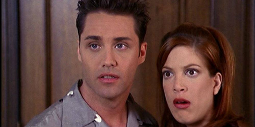 Noah and Donna, looking shocked, from Beverly Hills, 90210.