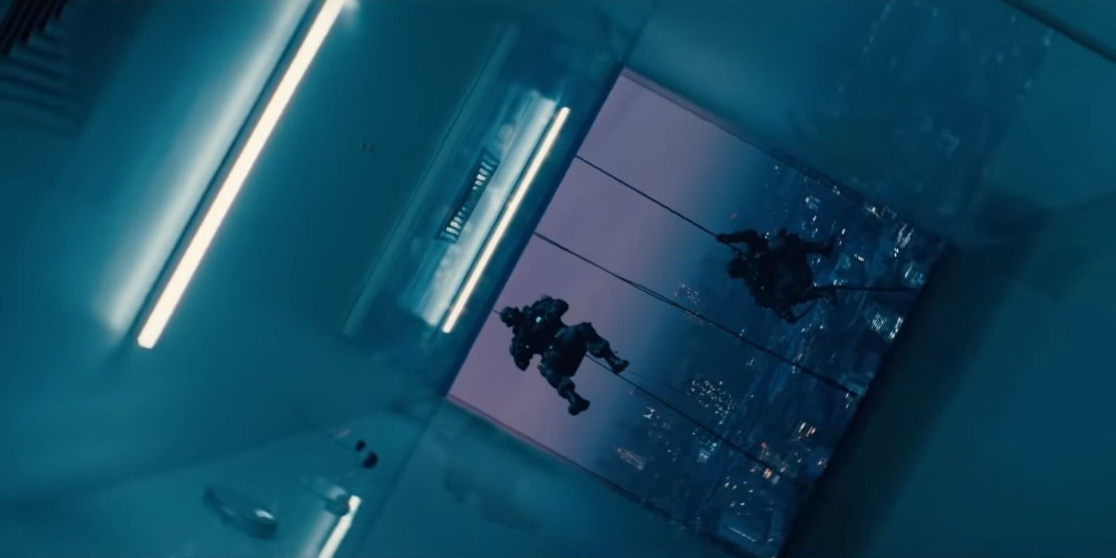 Break in in James Bond No Time To Die trailer