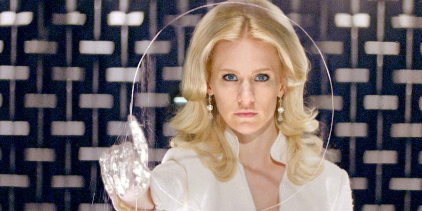 January Jones como Emma Frost cortando vidro em X-Men First Class