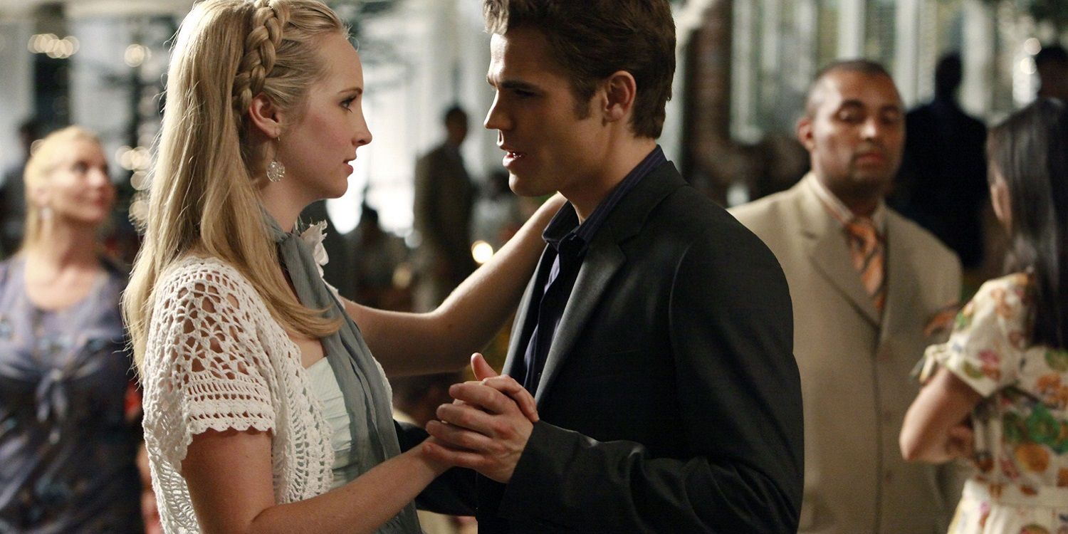 Stefan and Caroline dance together in The Vampire Diaries.