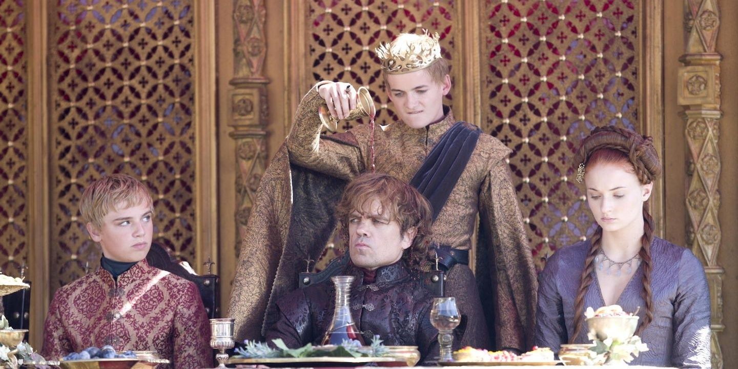 Joffrey versa il vino sulla testa di Tyrion in Il Trono di Spade