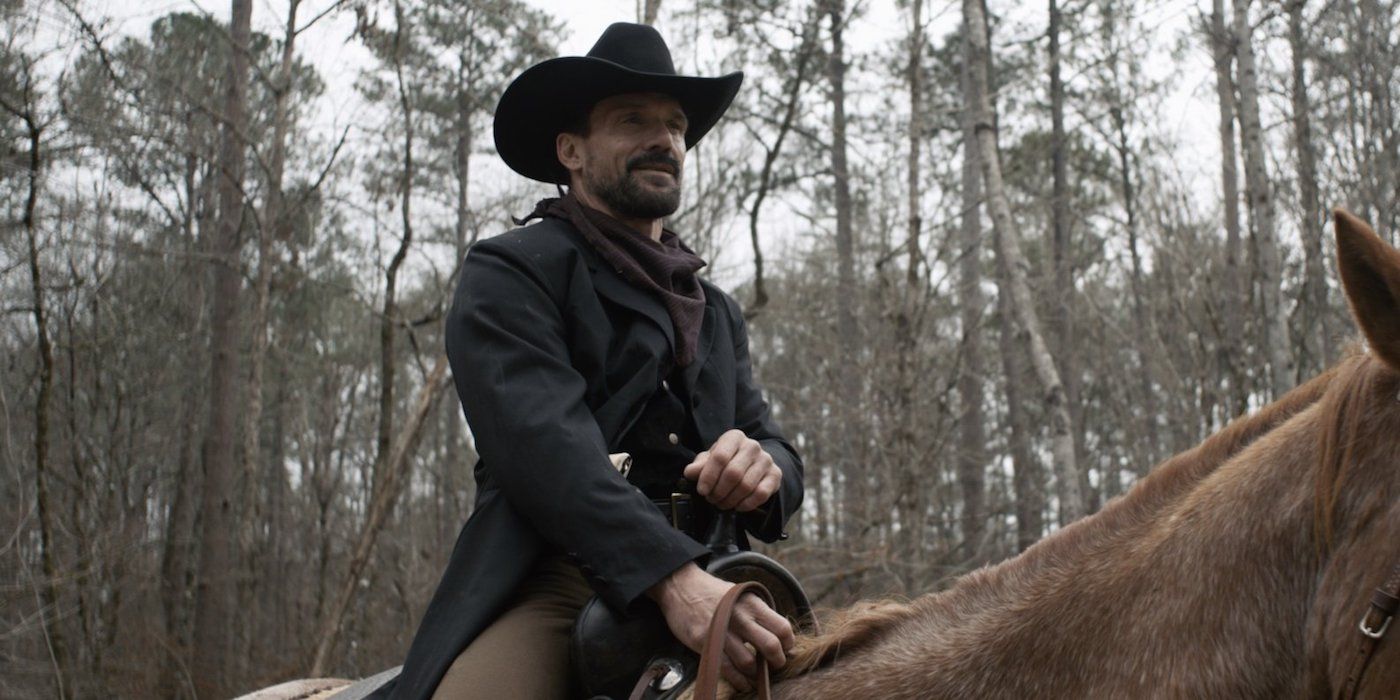Frank Grillo on a horse in Hell on the Border