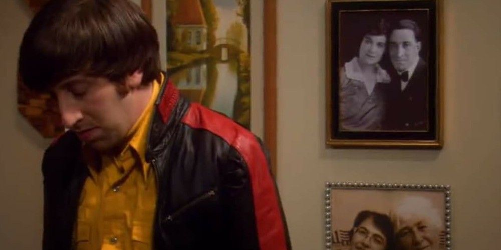 Mrs. Wolowitz speaks to Howard in The Big Bang Theory