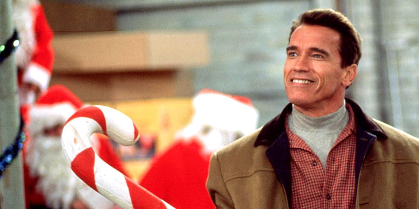 Howard smiling in Jingle All the Way