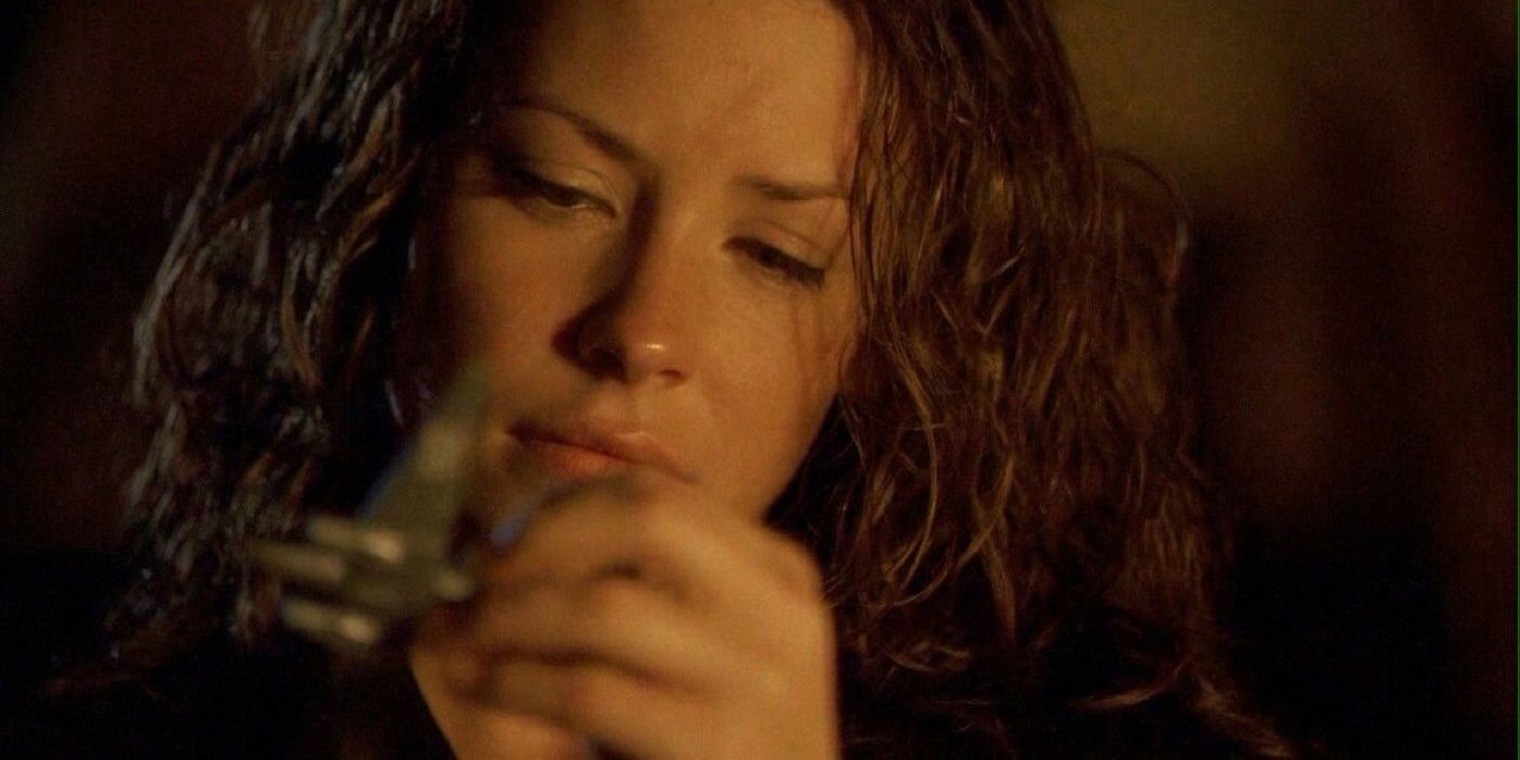 Kate looking sad and serious in Lost