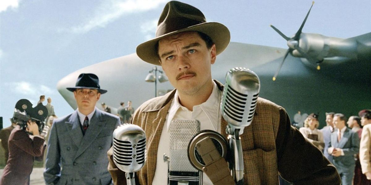 Leonardo Di Caprio pada konferensi pers di The Aviator