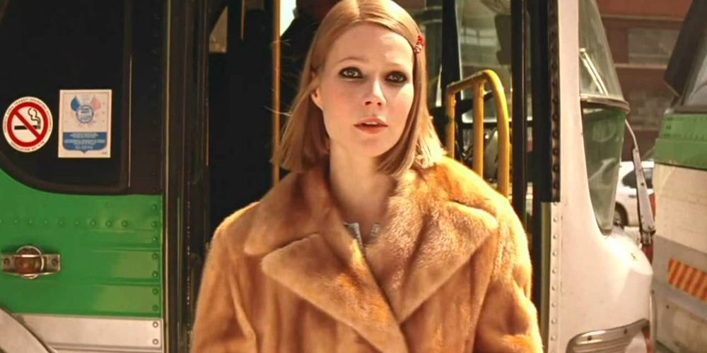 Margot steps off the bus in The Royal Tenenbaums.