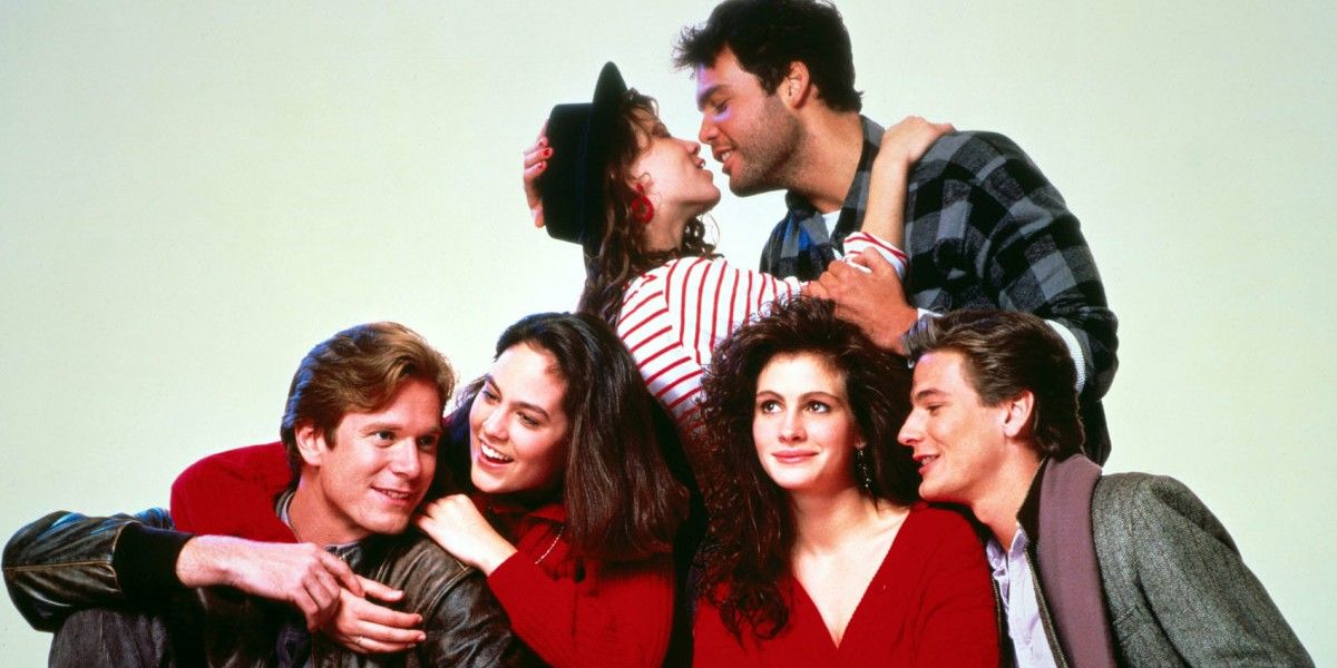 The cast of Mystic Pizza posing together