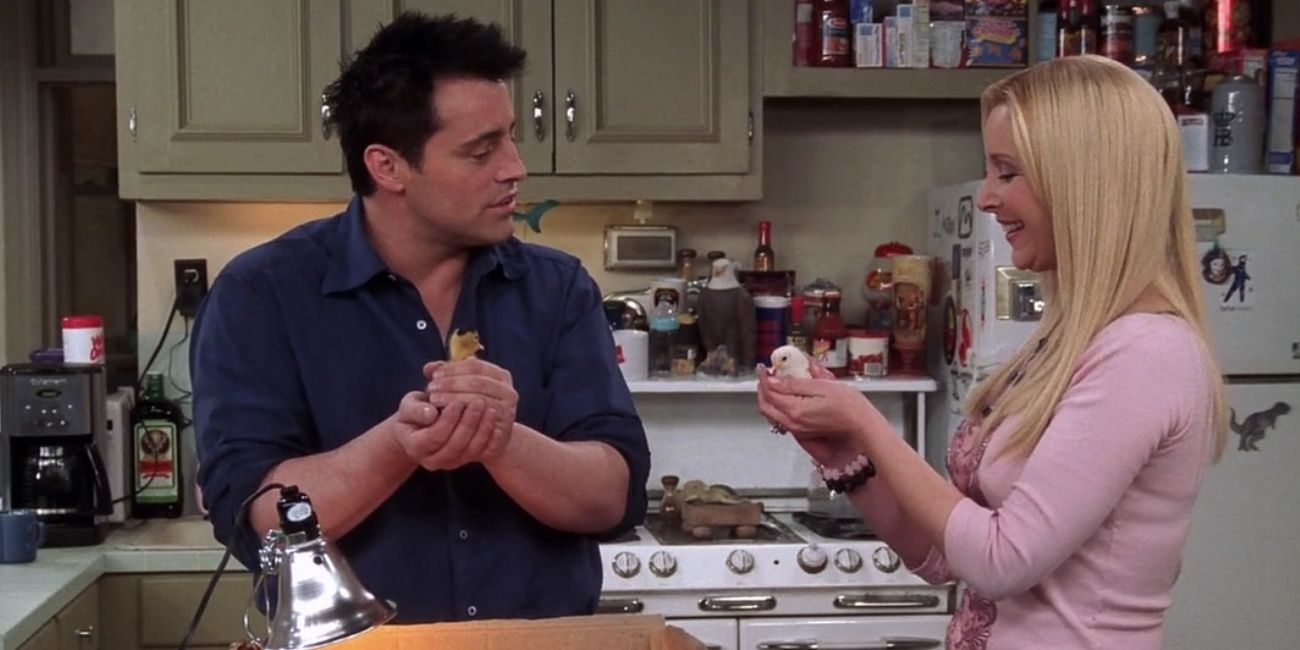 Friends: 10 Things Even Diehard Fans Didn't Know About Phoebe