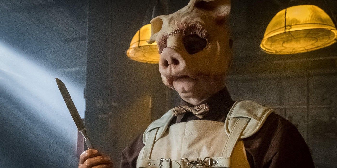 Professor Pyg holds a small knife in Gotham