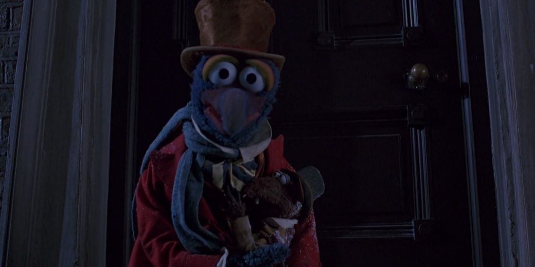 Rizzo hugging Gonzo in The Muppet Christmas Carol