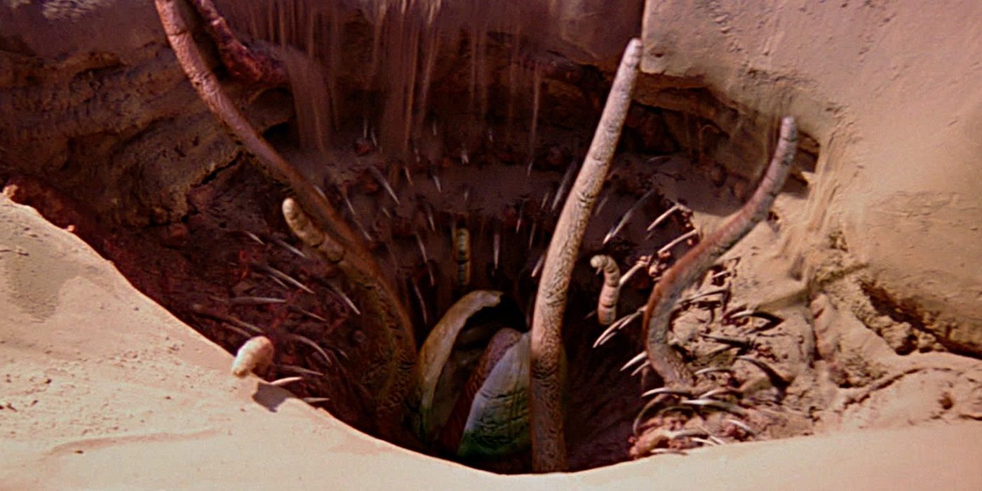 A sarlacc coming out of its pit