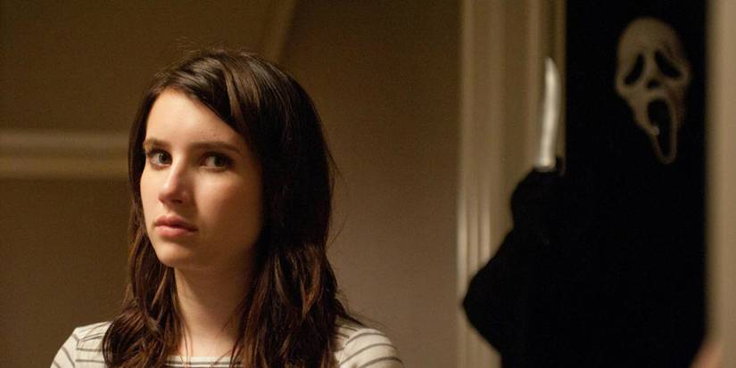 Jill standing with Ghostface behind her in Scream 4