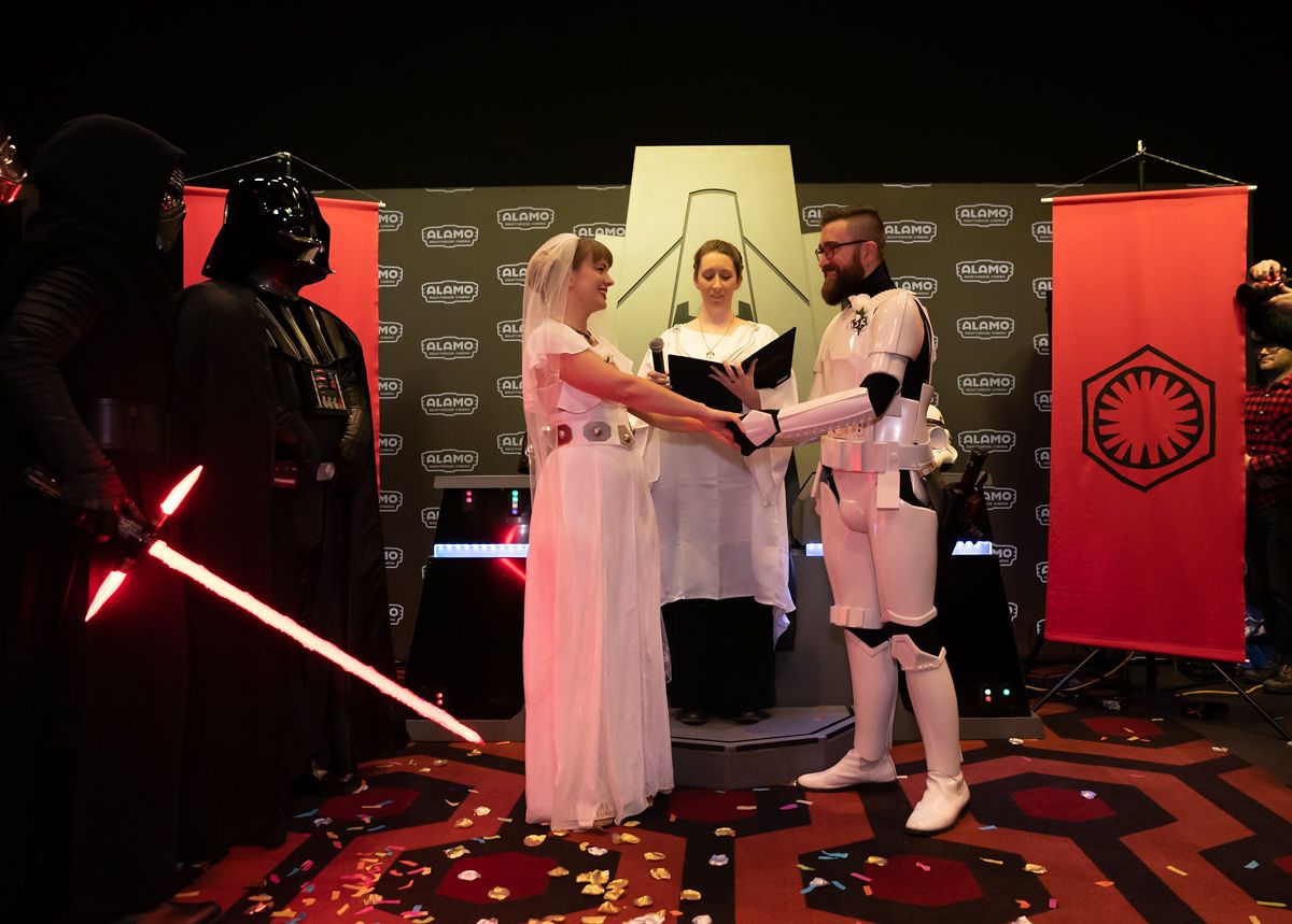 Star Wars fans Andy and Wendee get married a screening of Star Wars: The Rise of Skywalker