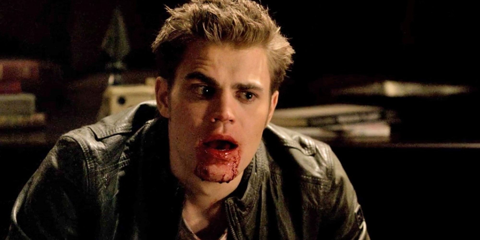 Stefan Salvatore com sangue na boca em The Vampire Diaries