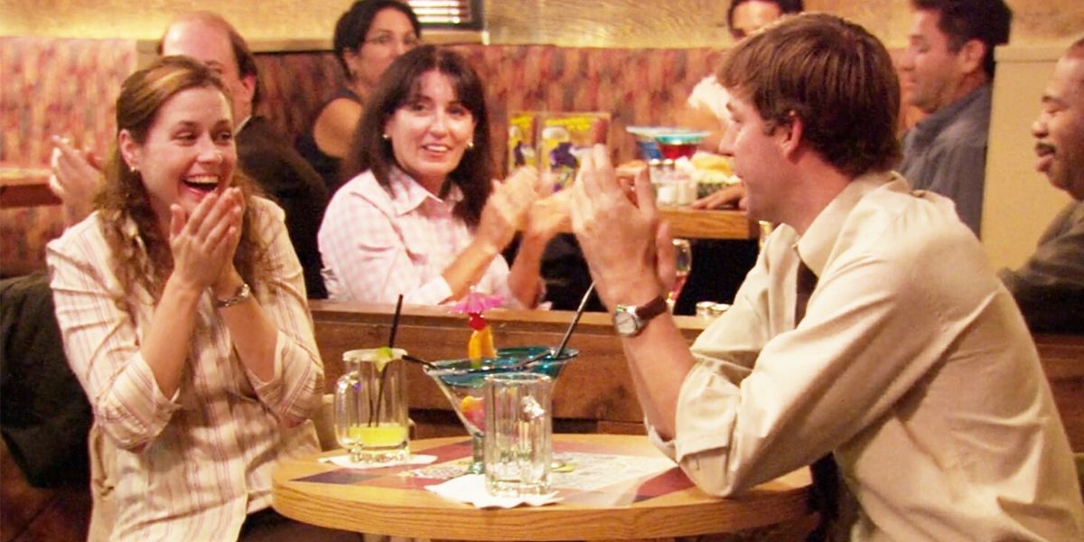 Jim and Pam celebrate the Dundies at Chilies on The Office