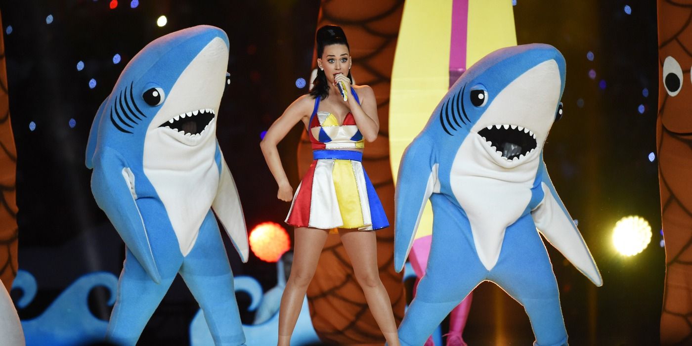 Katy Perry performing at Superbowl Halftime Show.