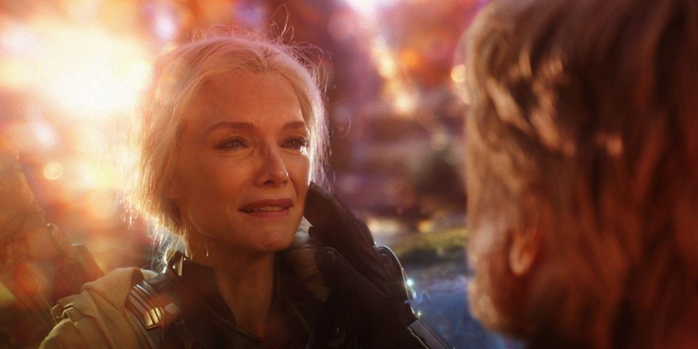 Hank Pym finds Janet in the Quantum Realm in Ant-Man and the Wasp