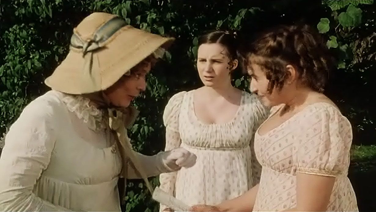 mrs-bennet-kitty-lydia-sonya-heaney-pride-and-prejudice-1995-bbc