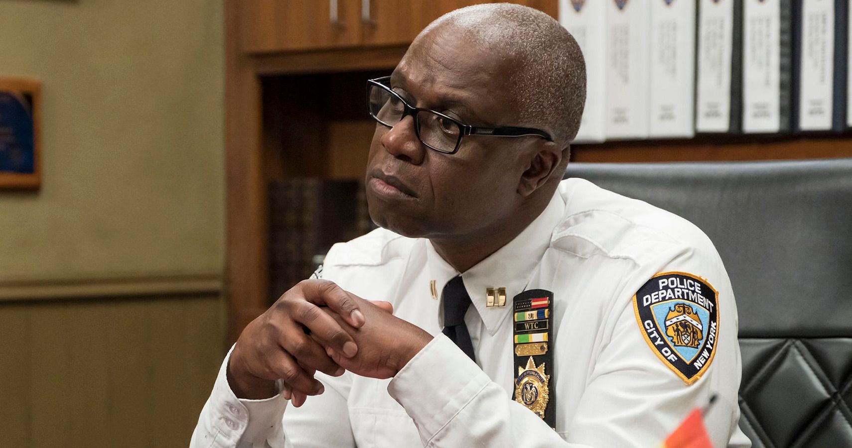 Brooklyn NineNine 5 Times Captain Ray Holt Was The Best Boss Ever (& 5 Times He Was The Worst)