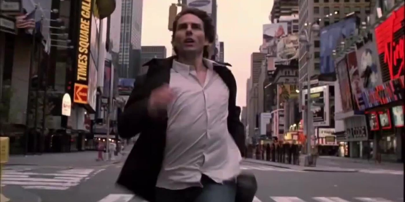 David runs through an empty Times Square in Vanilla Sky
