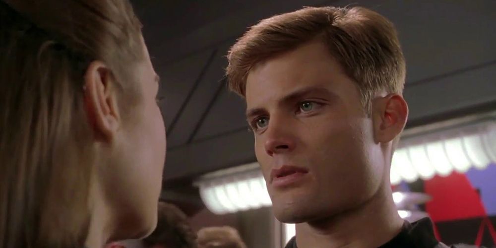 Rico talking to Carmen in Starship Troopers