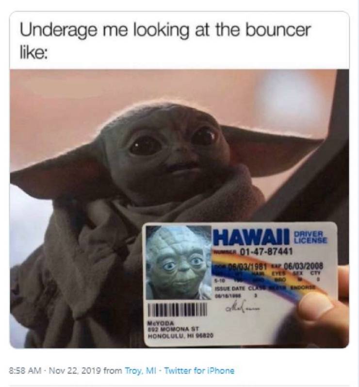 15 Funniest Baby Yoda Looking Up Memes Screenrant