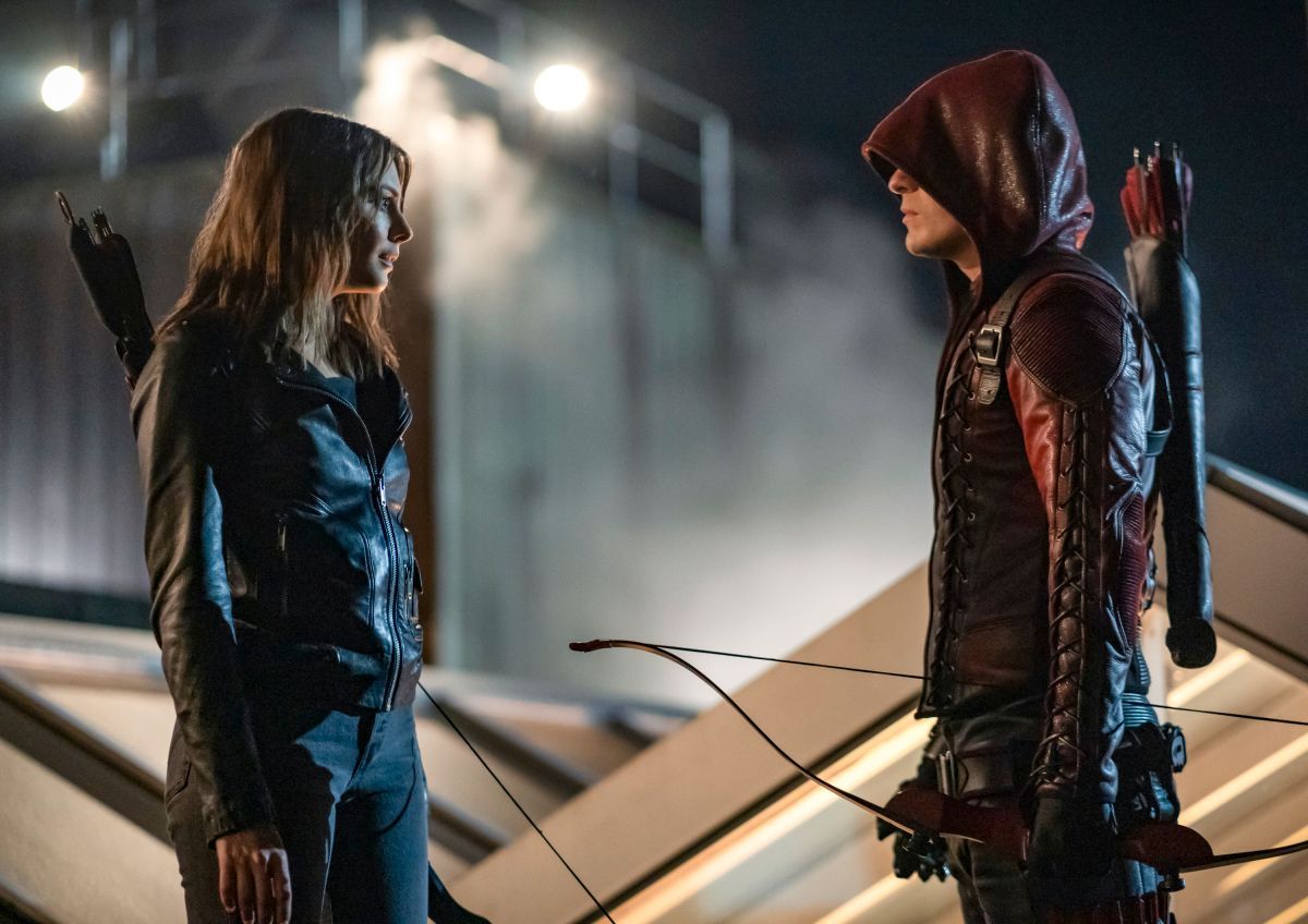 Arrow Series Finale Images Major Characters Return, Flash Crossover