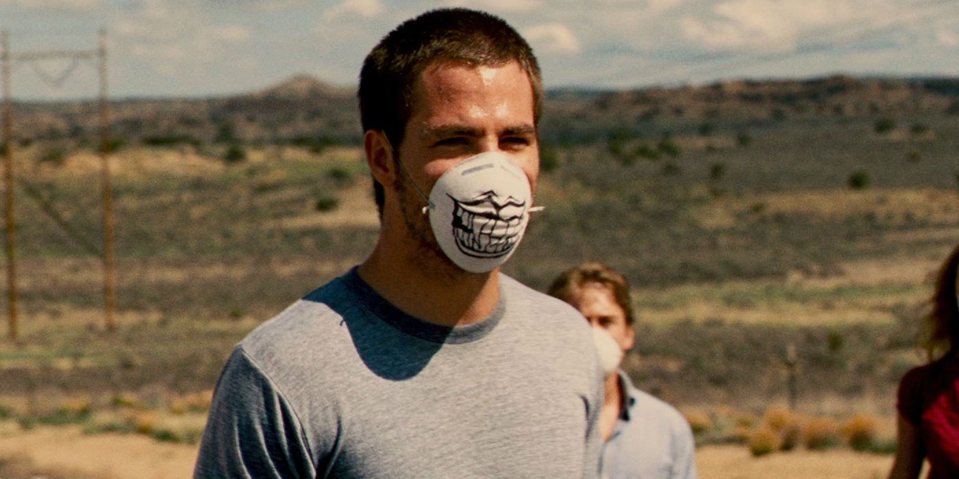 Chris Pine in Carriers wearing a mask