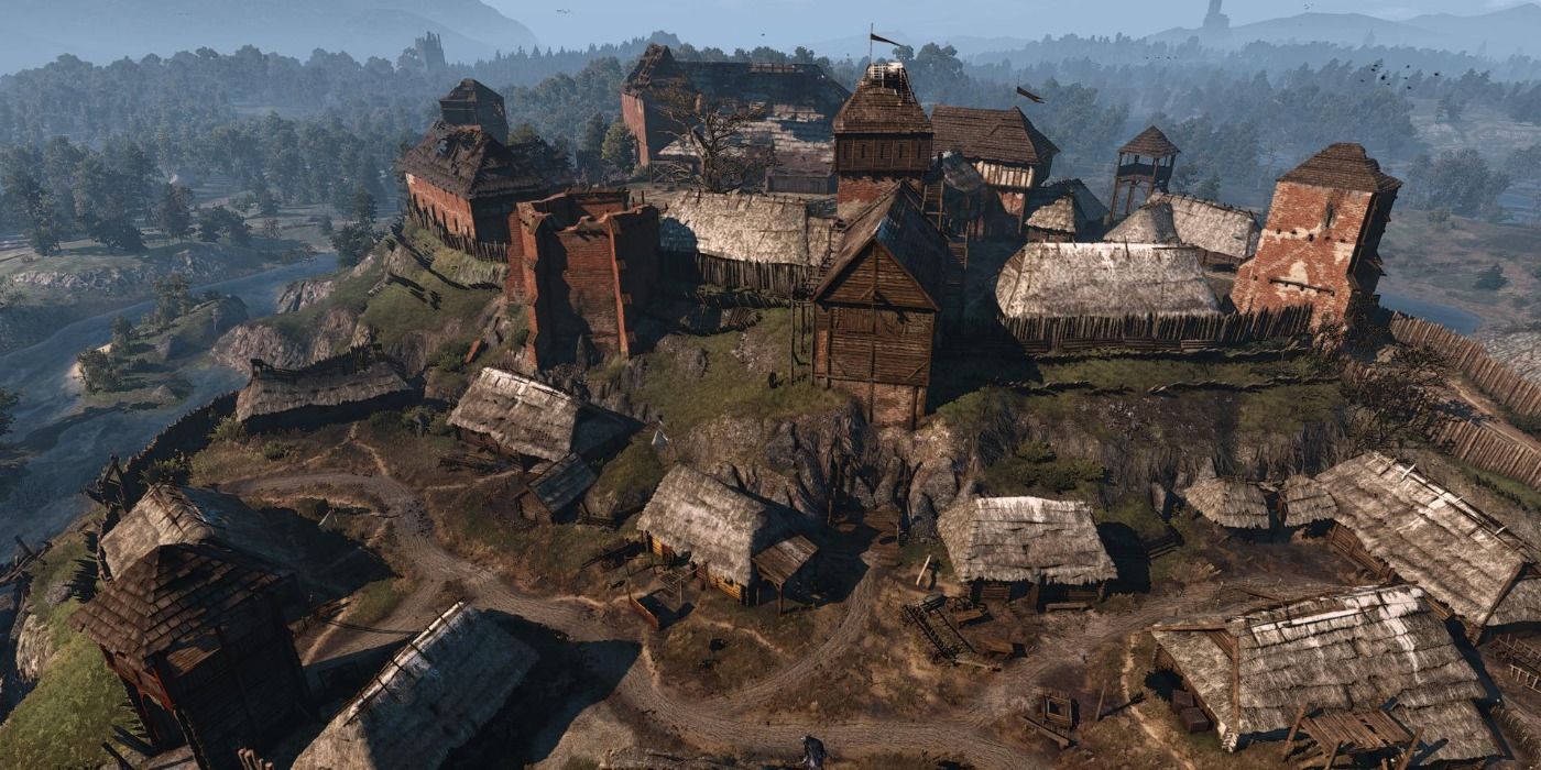 The city of Crow's Perch from a bird's eye view in The Witcher 3