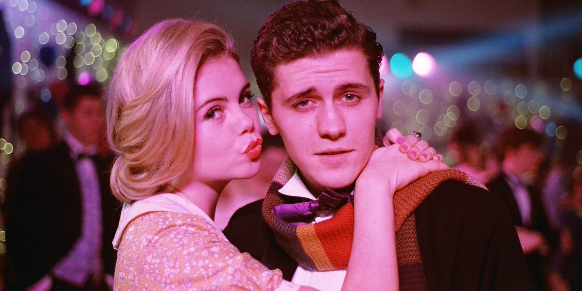 Erin and James at the school dance in Derry Girls