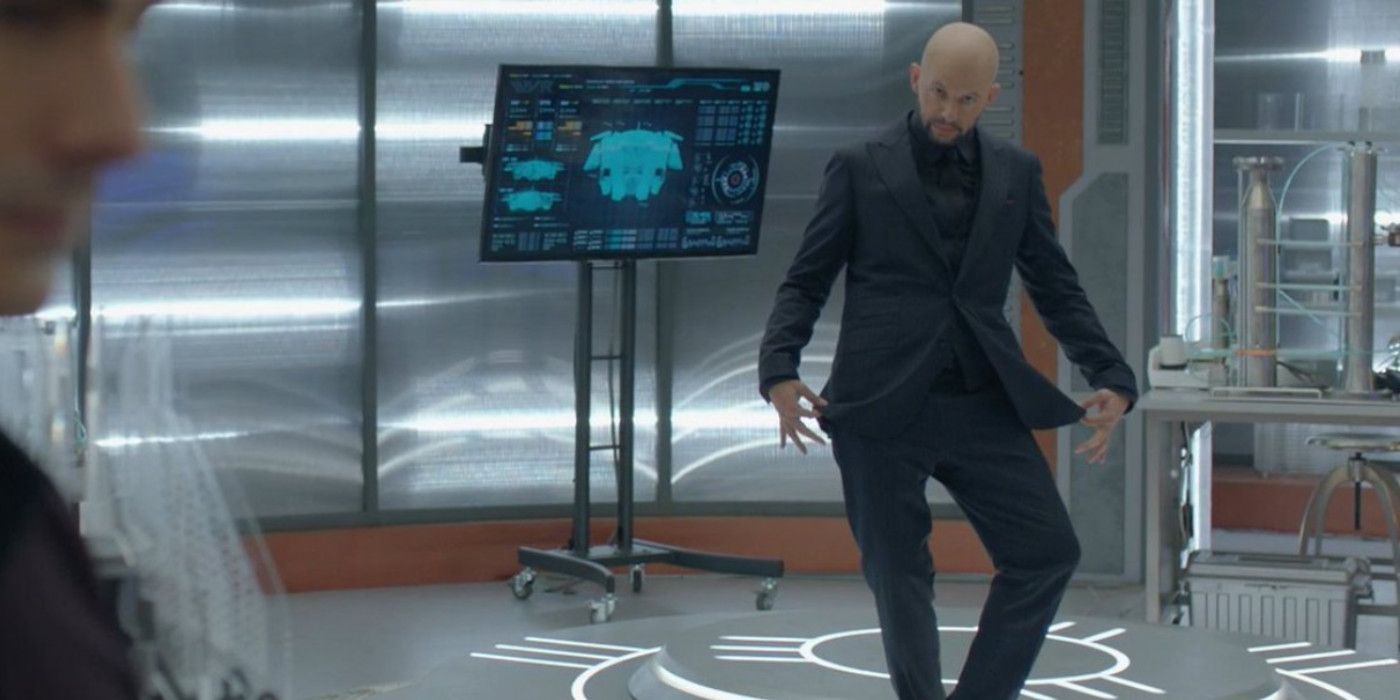 Jon Cryer as Lex Luthor Curtsies in Arrowverse Crisis on Infinite Earths