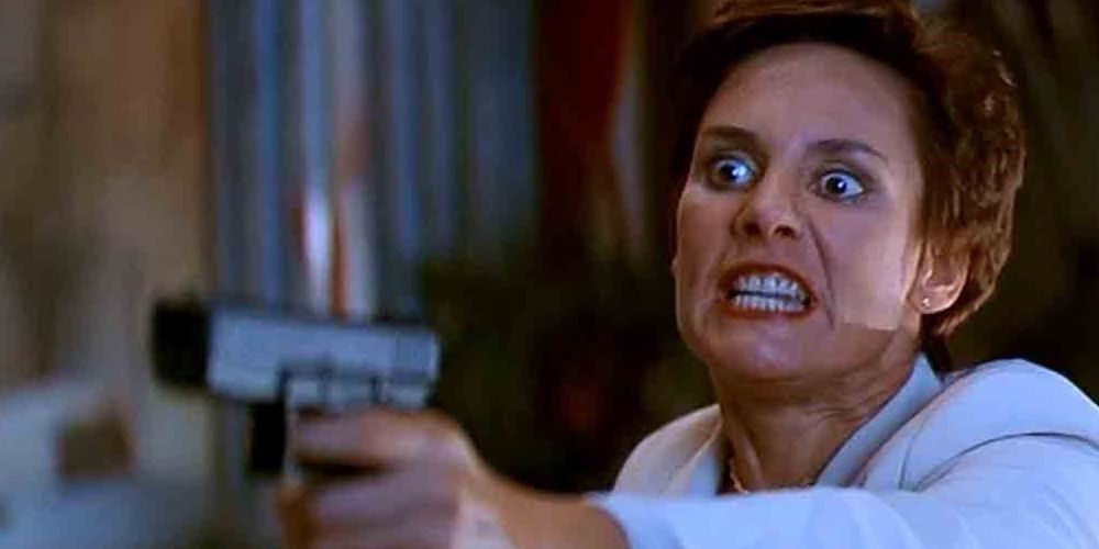 Laurie Metcalf as Mrs Loomis in Scream 2