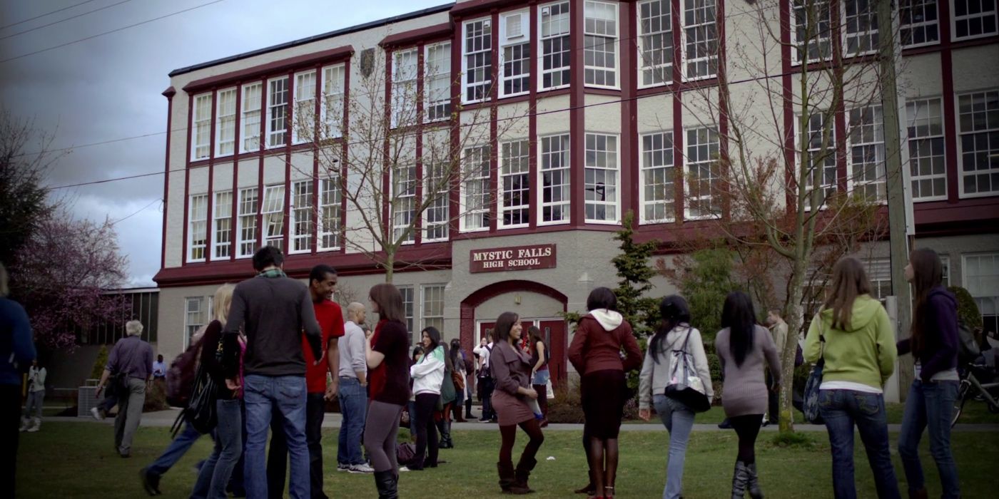 Mystic Falls High School in The Vampire Diaries