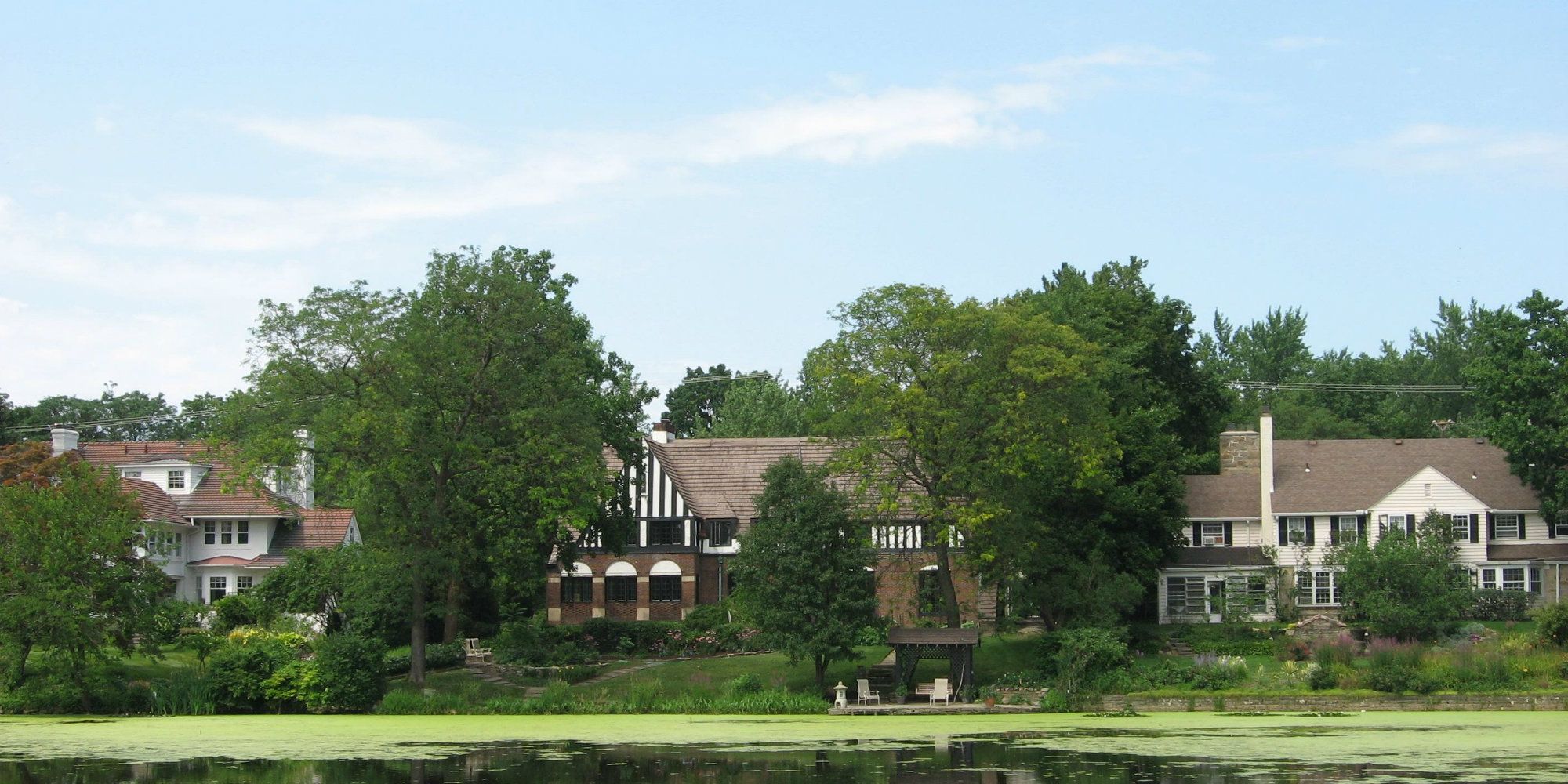 Little Fires Everywhere 10 Things We Learned From The Hulu Trailer