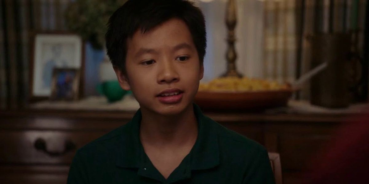 Tam at dinner with the Coopers in Young Sheldon