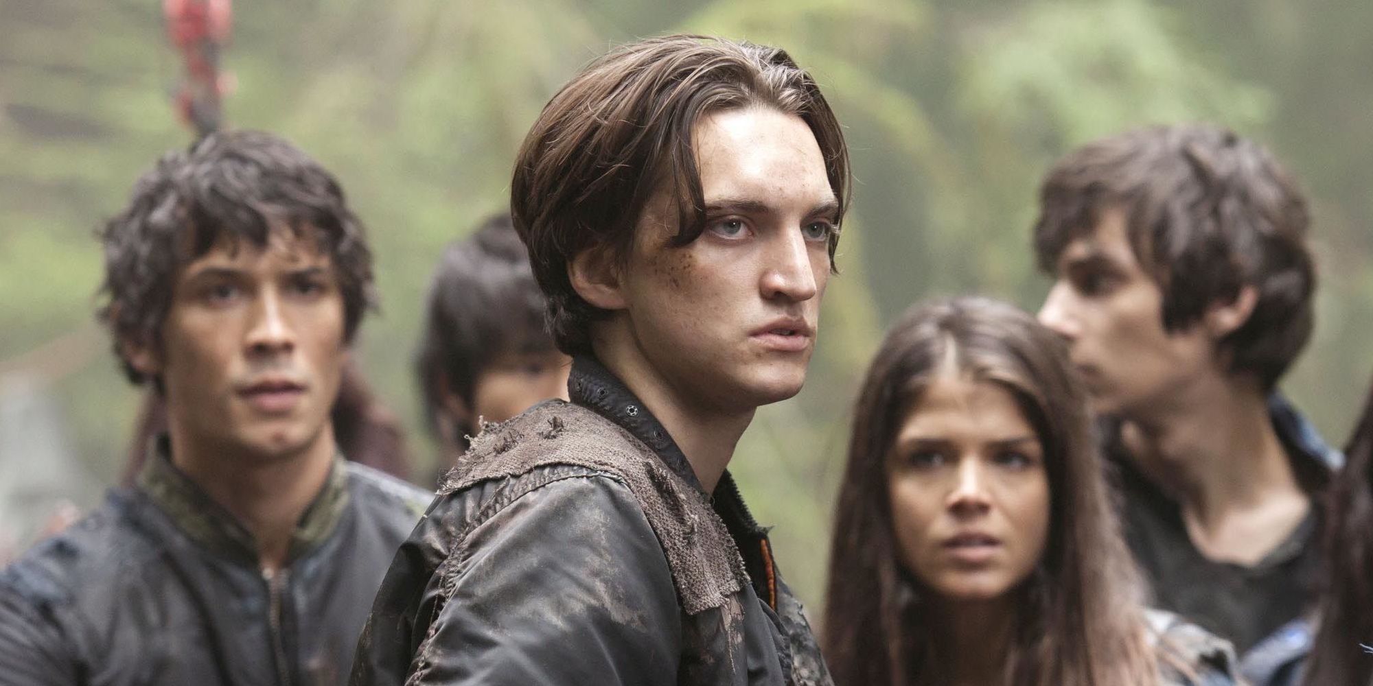 Bellamy and Octavia look on while Murphy is accused in The 100