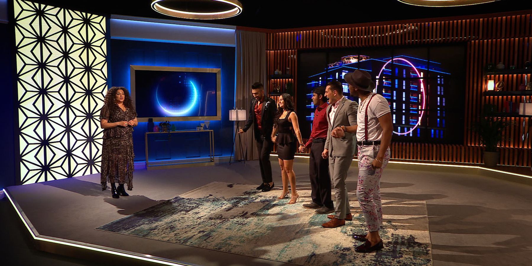 The Circle Season 1 finale with the group gathered around the host to find out who wins.