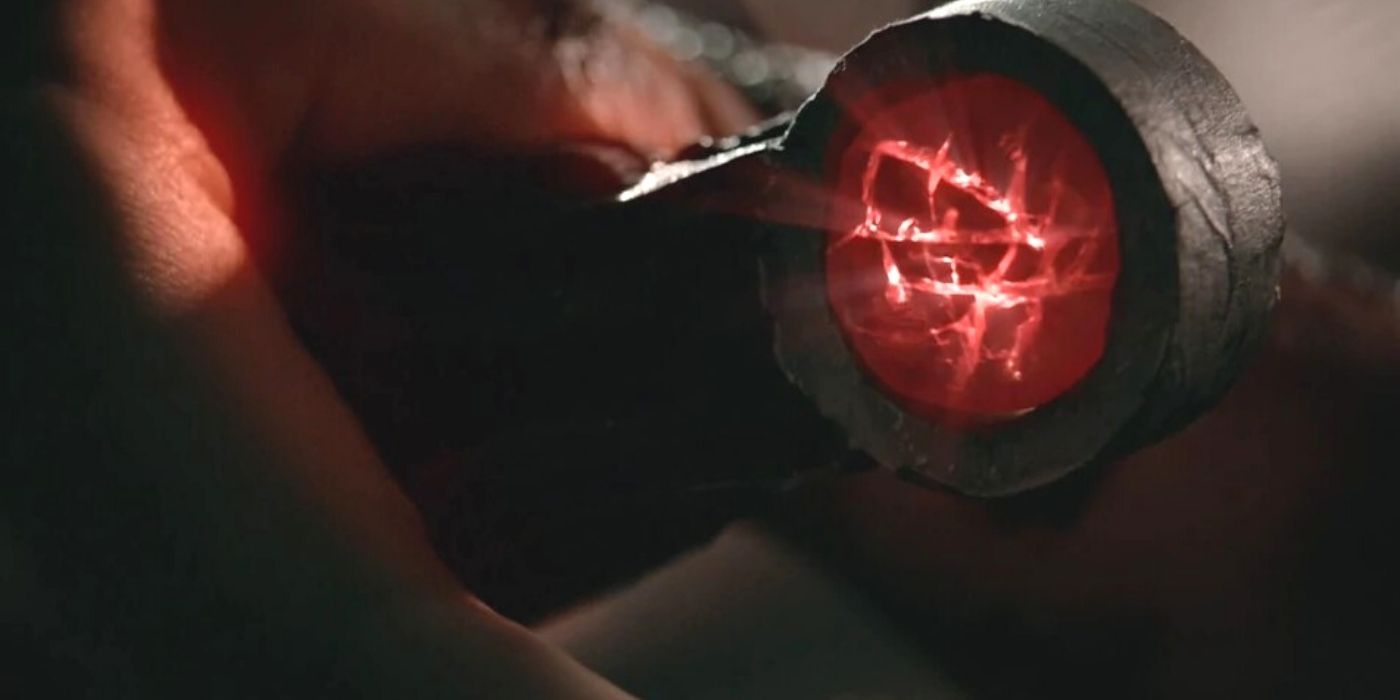 The Phoenix Stone Blade in The Vampire Diaries