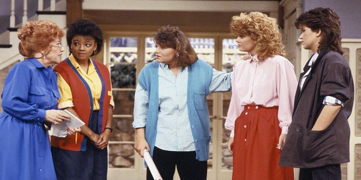 10 Best High Schools On Popular Sitcoms, Ranked