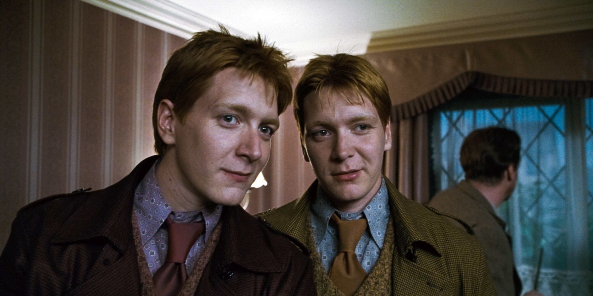 Fred and George together in Harry Potter Deathly Hallows Part 1