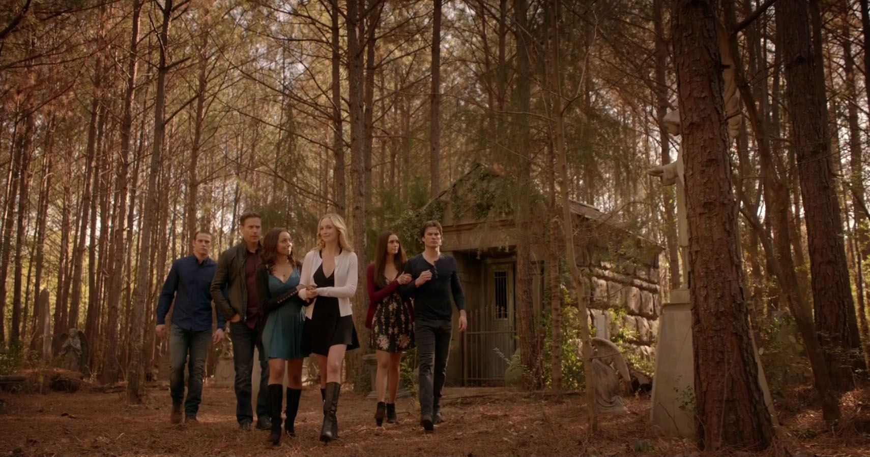 The Vampire Diaries Hidden Details About Mystic Falls You Didn T Notice